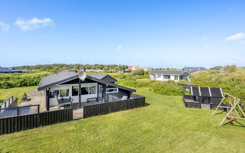 Erblin - 400M from the Sea: Inmuebles, Sombra, Entrada De Coches, Casa De Campo