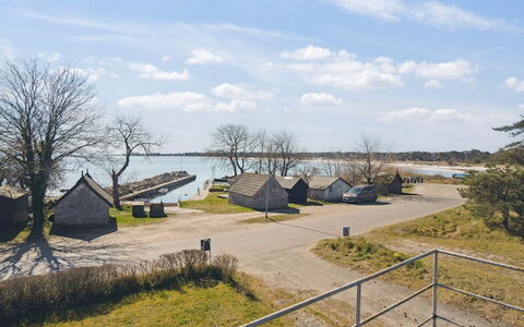 Hakon - 40M from the Sea: Casa, Techo, Casa, Cabaña, Cobertizo, Edificios Del Jardín, Vía Muerta, Yarda, Cuarto De Troncos, \Choza