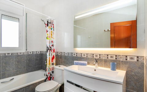 Polancre: Arreglo De Tubería, Piso, Baño, Diseño De Interiores, Lavabo, Suelo, Grifo, Lavabo Del Baño, Plomería, Mueble De Baño