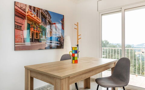 Polancre: Mueble, Diseño De Interiores, Piso, Mesa, Pared, Suelo, Madera, Cocina Y Comedor Mesa, Comedor, Suelos De Madera