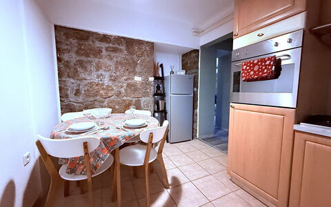 Apartment Niko, Private Garden, Wifi - Opatija: Electrodoméstico, Piso, Aparato De Cocina, Cocina, Suelo, Diseño De Interiores, Electrodoméstico, Mueble, Mostrador, Habitación