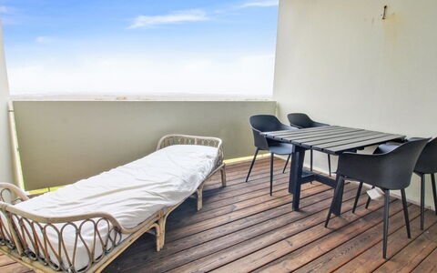 Mijat - 50M from the Sea: Inmuebles, Sombra, Entrada De Coches, Casa De Campo