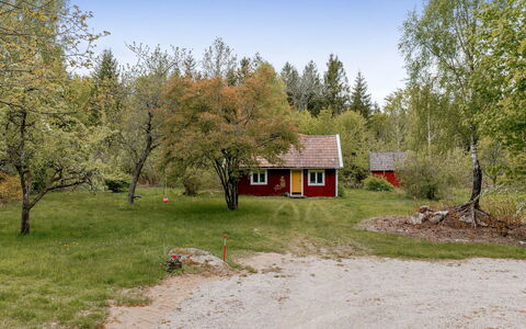 Sillesås: Hierba, Árbol, Casa, Cabaña, Techo, Casa, Área Rural, El Terreno Del Lote, Paisaje