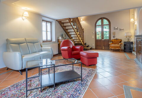 Casa Michela Casalguidi, Garden, Wifi: Diseño De Interiores, Piso, Mueble, Techo, Suelo, Habitación, Sofá, Encendiendo, Sala, Casa