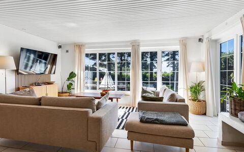 Matild - 250M from the Sea: Inmuebles, Sombra, Entrada De Coches, Casa De Campo