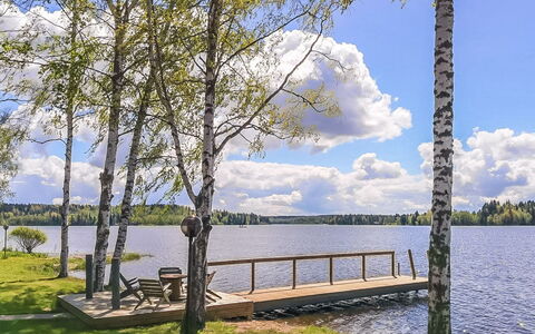 Villa Onnela: Banco, Lago, Reservorio, Sombra, Jardín, Apuntalar, Césped, Muelle, Boardwalk, Pasarela
