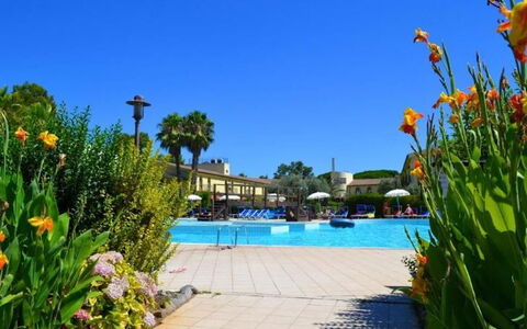 Nature & Country Resort Near The sea: Piscina, Recurso, Ocio, Eco Hotel, Hacienda, Mueble Para Exteriores, Hotel, Villa, Inmuebles