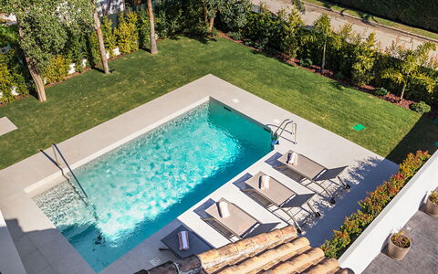 Bonita: Departamento, Condominio, Barrio Residencial, Hotel, Sombra, Balcón, Piscina, Ciudad De Vacaciones