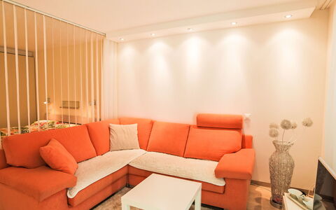 Alojamiento:&nbsp;Cristal 649.5