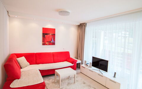 Alojamiento:&nbsp;Cristal 649.8