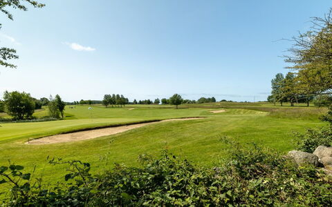 Erlinda - 600M from the Sea: Inmuebles, Sombra, Entrada De Coches, Casa De Campo