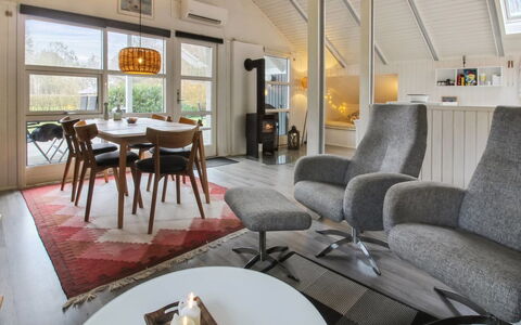 Rosalie - 29Km from the Sea: Inmuebles, Sombra, Entrada De Coches, Casa De Campo