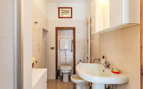 San Siro 53: Baño, Arreglo De Tubería, Piso, Lavabo Del Baño, Suelo, Lavabo, Diseño De Interiores, Baño, Asiento Del Baño, Grifo