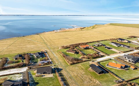 Nikolce - 300M to the Fjord: Vista Panorámica, Fotografía Aérea, Barrio Residencial, Paisaje, Llanura, Techo, El Terreno Del Lote, Área Rural, Diseño Urbano, Casa
