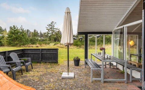 Kaare - 400M from the Sea: 