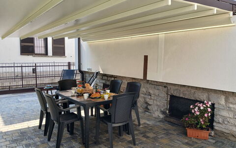 Irene: Toldo, Sombra, Techo, Estructura Al Aire Libre, Pérgola, Mueble Para Exteriores, Haz, Maceta, Planta De Casa, Patio