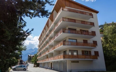 Ecureuils B: Departamento, Balcón, Silla, Sombra, Mueble Para Exteriores, La Luz Del Día, Aluminio