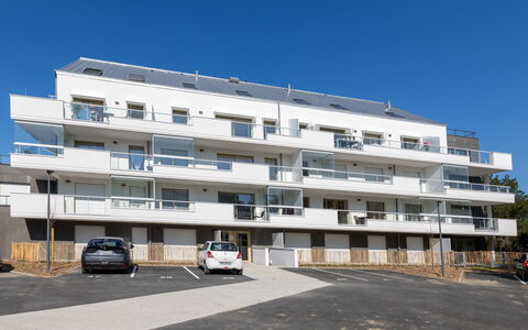Racines: Departamento, Condominio, Estacionamiento, Balcón