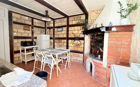 Appartamento Olive Garden, Ac, Wifi, Hvar: Mueble, Suelo, Silla, Techo, Habitación, Cocina Y Comedor Mesa, Manchas De Madera, Mesa De Café, Sala