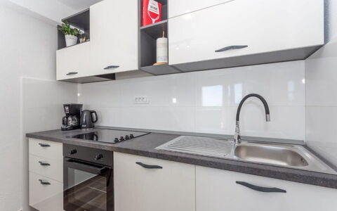 Appartamento Nomads, Ac, Wifi Hvar: Cocina, Mostrador, Electrodoméstico, Gabinetes, Aparato De Cocina, Diseño De Interiores, Piso, Estufa De Cocina, Suelo, Estufa