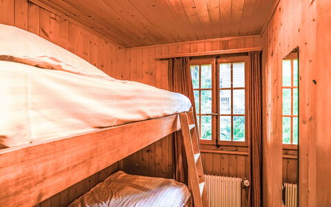 La Capsule: Madera, Habitación, Cama, Suelo, Diseño De Interiores, Piso, Sábana, Mueble, Manchas De Madera, Marco De La Cama