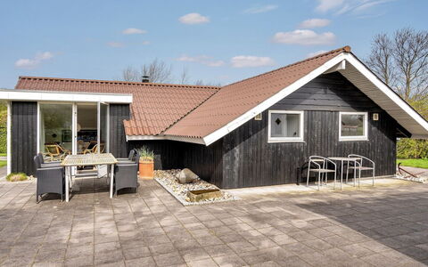 Magnus - 250M to the Fjord: Inmuebles, Sombra, Entrada De Coches, Casa De Campo