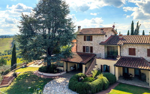 Villa Elsa di Bibbiano Pool, Sauna and View: Casa, Casa, Paisaje, Barrio Residencial, Techo, El Terreno Del Lote, Inmuebles, Área Rural, Cabaña, Casa De Campo