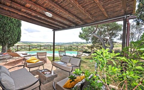 Capanna Al Lago: Mueble, Mueble Para Exteriores, Silla, Sombra, Recurso, Jardín, Patio Interior, Eco Hotel, Patio, Estructura Al Aire Libre