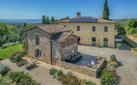 Villa del Mangia, 5Panoramic Pool and Chef Service: Arbusto, Casa, Inmuebles, Cabaña, Casa De Campo, Jardín, Villa, Pared De Piedra, Paisajismo, Mansión