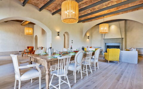Villa del Mangia, 5Panoramic Pool and Chef Service: Mueble, Diseño De Interiores, Piso, Pared, Mesa, Suelo, Madera, Techo, Silla, Comedor