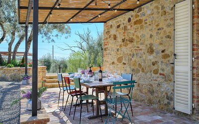 Villa Marielena Chianti Farmhouse with Hot Tub