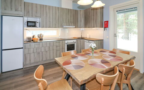 Villa Mella: Mueble, Diseño De Interiores, Piso, Madera, Techo, Suelo, Mostrador, Cocina, Suelos De Madera, Encendiendo