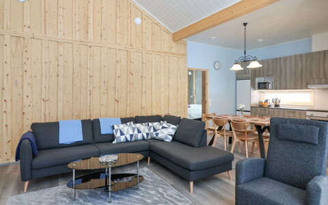 Villa Mella: Diseño De Interiores, Madera, Piso, Mueble, Suelo, Sala, Casa, Sofá, Suelos De Madera, Techo