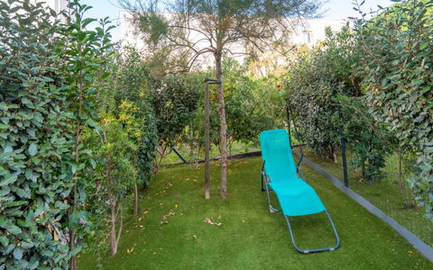 La Dune: Verde, Hoja, Arbusto, Jardín, Sombra, Patio Interior, Plantas Leñosas, Césped, Paisajismo, Yarda