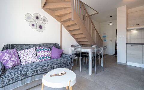 La Dune: Mueble, Madera, Diseño De Interiores, Piso, Cocina, Gabinetes, Suelo, Habitación, Electrodoméstico, Alacena