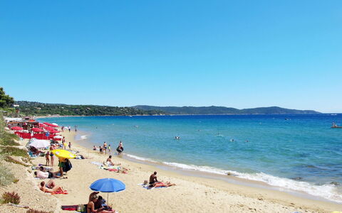 Les Villas de la Baie: Azul, Playa, Agua, Cuerpo De Agua, Costa, Entorno Natural, Costeras Y Los Accidentes Geográficos Oceánico, Mar, Verano, Apuntalar