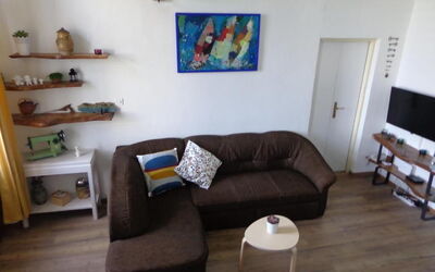 Appartamento Central Sea View Opatija: Mueble, Diseño De Interiores, Sofá, Piso, Suelo, Madera, Sala, Habitación, Suelos De Madera, Encendiendo