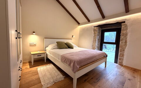 Casa Rossa Ac, Wifi, Prodol - Croazia: Cama, Mueble, Diseño De Interiores, Habitación, Pared, Suelo, Piso, Sábana, Madera, Lecho