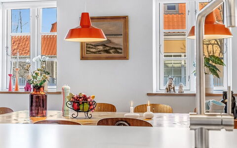 Rami - 250M from the Sea: Diseño De Interiores, Lámpara, Cocina, Techo, Piso, Encendiendo, Naranja, Casa, Mostrador, Mueble