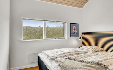 Kato - from the Sea: Madera, Diseño De Interiores, Techo, Habitación, Cama, Piso, Suelo, Lecho, Marco De La Cama, Habitación