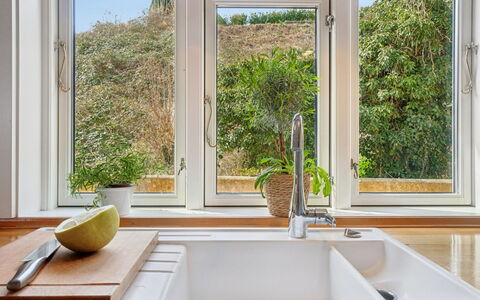 Taja - 170M from the Sea: Diseño De Interiores, Mostrador, Madera, Cocina, Arreglo De Tubería, Fregadero, Lavabo, Grifo, Casa, Mueble