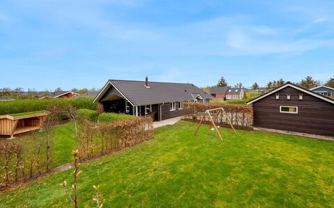 Gertrud - 950M to the Fjord: Inmuebles, Sombra, Entrada De Coches, Casa De Campo