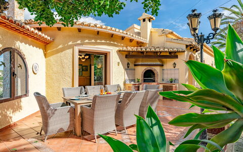 Castillo al Mar: Departamento, Mueble, Barrio Residencial, Balcón, Condominio, Silla, Sombra, Recurso, Costa, Hotel
