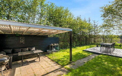 Fido - 500M to the Fjord: Jardín, El Terreno Del Lote, Sombra, Cobertura Del Suelo, Césped, Mueble Para Exteriores, Paisajismo, Patio Interior, Yarda