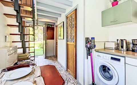 Charme de Banastère: Piso, Diseño De Interiores, Suelo, Habitación, Departamento, Techo, Manchas De Madera, Lavadora, Planta De Casa, Madera Dura