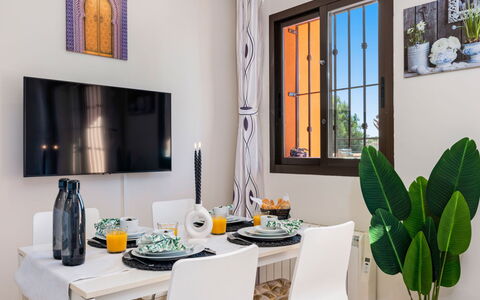 Cerro del Sol 6: Mueble, Diseño De Interiores, Mesa, Habitación, Piso, Encendiendo, Silla, Casa, Marco, Suelo