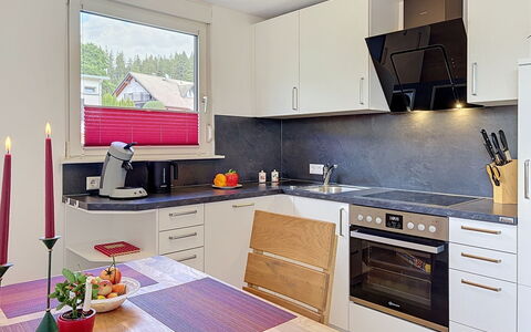 Blackforest Birdnest: Cocina, Aparato De Cocina, Mostrador, Mueble, Piso, Diseño De Interiores, Madera, Electrodoméstico, Gabinetes, Casa