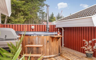 Gunborg - 2.5Km from the Sea