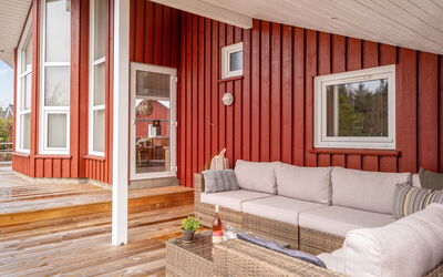 Gunborg - 2.5Km from the Sea