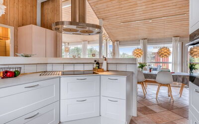 Gunborg - 2.5Km from the Sea